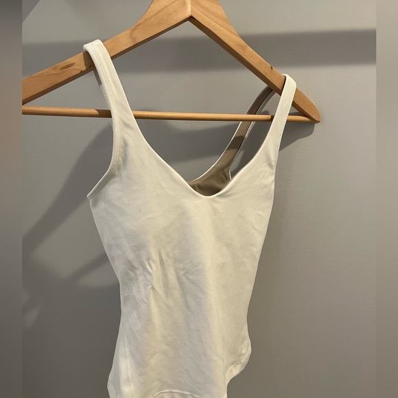 Lululemon align tank,waist length, white, size 0 - Picture 1 of 3